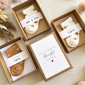 Cadeaubox voor de aankondiging van je zwangerschap – Babysokjes met de tekst “Je wordt oma en opa” – Cadeau voor papa, tante, overgrootmoeder, oom en peettante