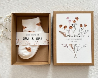 Announce pregnancy I gift box with baby socks I baby announcement I gift for dad grandma grandpa aunt uncle I surprise baby