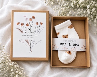 Pregnancy Announcement Gift Box with Baby Socks | Baby Announcement Gift for Dad, Grandma, Grandpa, Aunt, Uncle | Baby Surprise