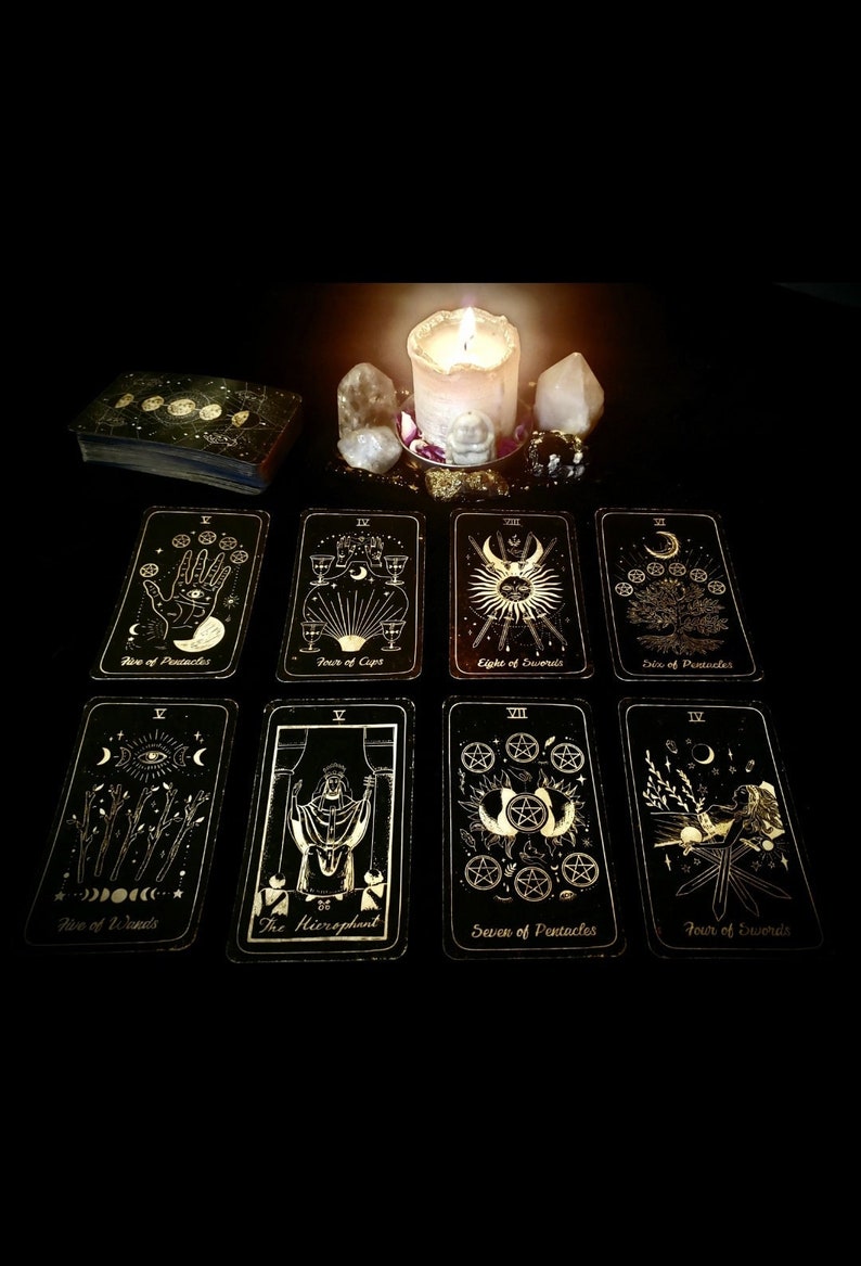 Live Tarot Reading by Soundart Radio