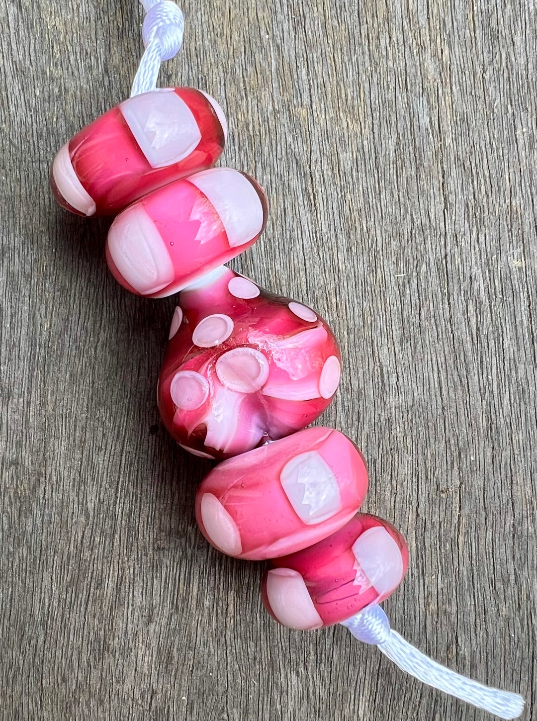 Valentines Bead Heart Shaped Bead Surrounded by Striped Beads in Vibrant Pinks. Hand Made Lamp