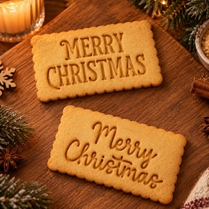Tagliabiscotti e timbro "Buon Natale": lavoretti natalizi con la pasta modellabile.