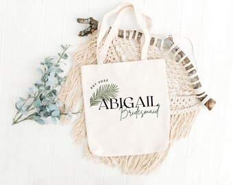 Tropical Bridesmaid Tote Bag: Personalized Palm Leaf Bridal Gift