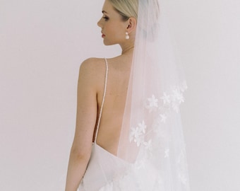 Embroidered Lace Flower Appliqué Wedding Tulle Veil