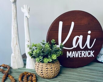Nursery Name Sign, Baby Shower Sign, Round Name Sign, Custom Baby Name Sign