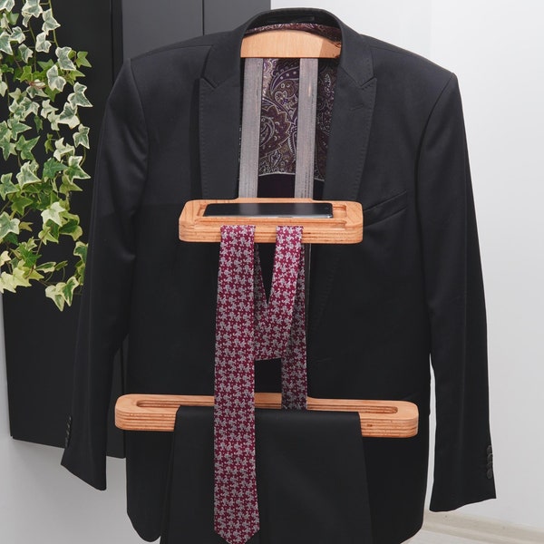 Beech Gentleman Valet Stand – Bedroom Clothing Rack – Suit Engraved Hanger with Tie Holder – Wooden Clothes Stand – Laundry Room Shelves