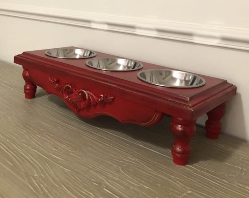 Stativ för kattmatning, upphöjd kattmatare med 3 skålar, upphöjd kattskål, liten hundskål, husdjursskål, skål i rostfritt stål, matstation, tre skålar Burgundy