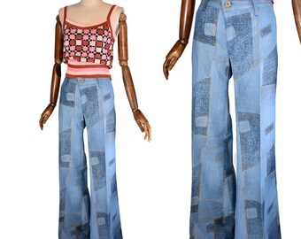 VINTAGE 70s flared jeans, 1970s vintage bell bottoms pants with pockets, vintage blue cotton jeans for women.