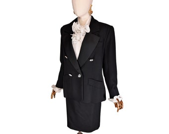 Traje YVES SAINT LAURENT, traje años 90 de falda de lana negra con botones de strass, elegante conjunto de chaqueta y falda Ysl.