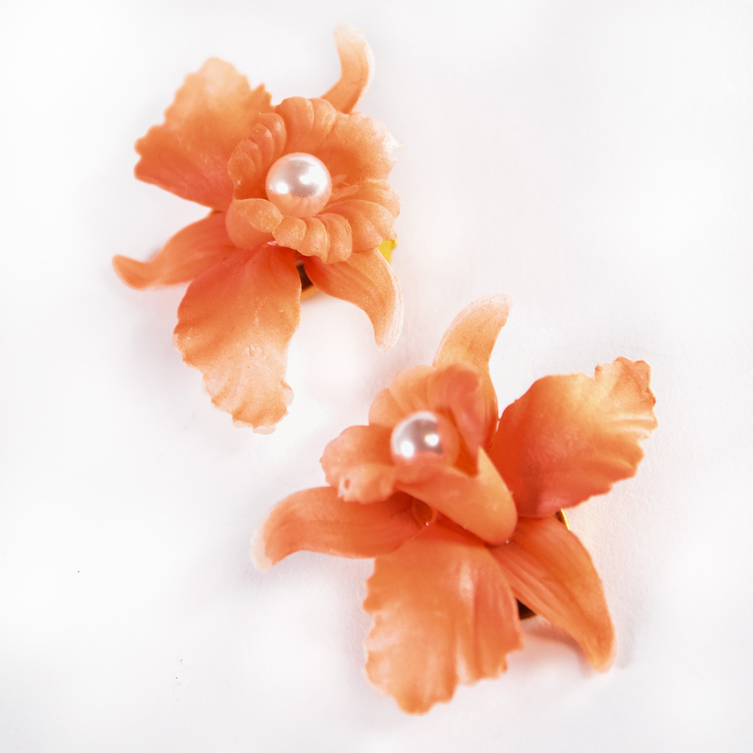 Vintage 80s Orchid Clip-On Earrings: Acrylic & Faux Pearl