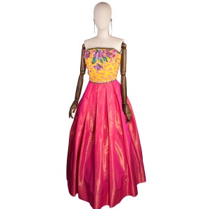 Vintage ESCADA Silk Party Dress: Embroidered Bodice, Sequins, Rocaille