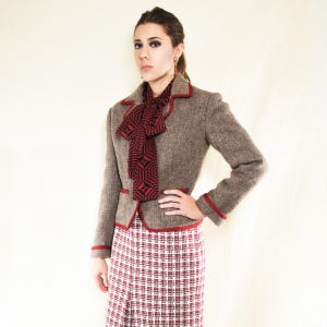 Vintage jaren 70 Christian Aujard wollen blazer: taupe jas met rode rand