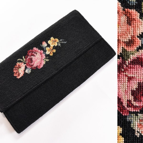 Pochette VINTAGE des années 1950, sac à main brodé floral petit point, sac à main noir, sac de soirée à l'aiguille, sac floral petit point.