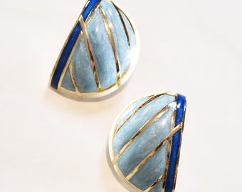 Pendientes de clip vintage ORENA Paris: Esmalte azul tono oro, joyería francesa de los años 80.