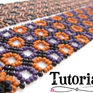 Puede incluir: Primer plano de pulseras de cuentas de varios colores. Las pulseras presentan patrones intrincados con cuentas naranjas, moradas, negras y cobrizas. La palabra "Tutorial" se muestra en texto negro en la parte inferior de la imagen.