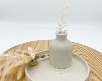 Handgemachte Vase | Beton Deko mit Golddetails | Betonvase | Vase geriffelt | Trockenblumenvase