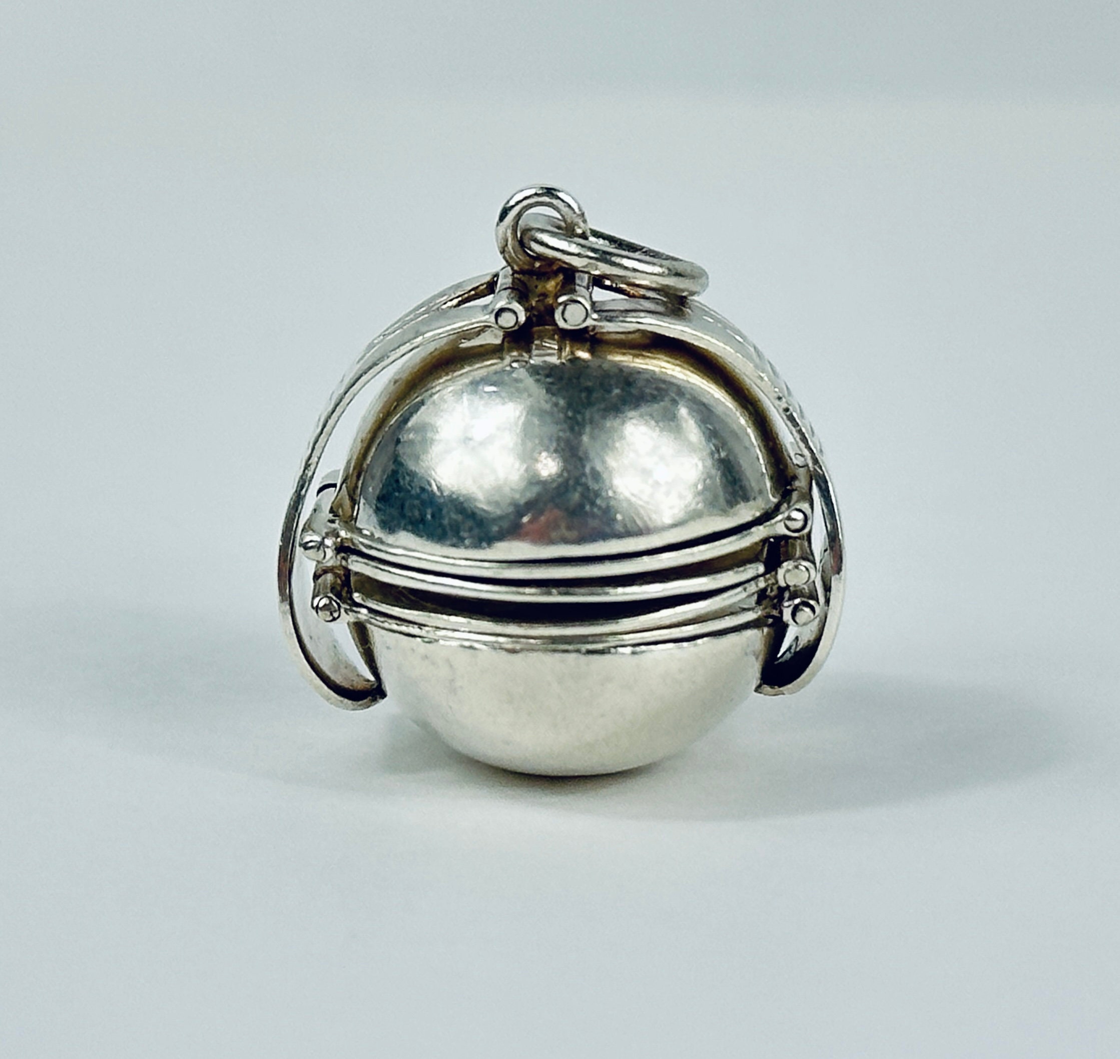 Photo ball locket deals