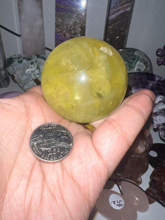 citrine sphere with asterism /star
