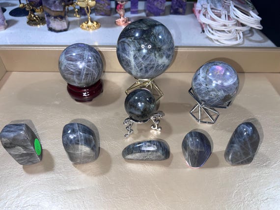 Labradorite purple flash