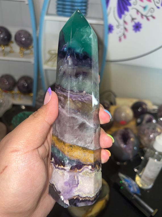 fluorite mix material tower 189mm tall 54 mm wide 1.4 lbs