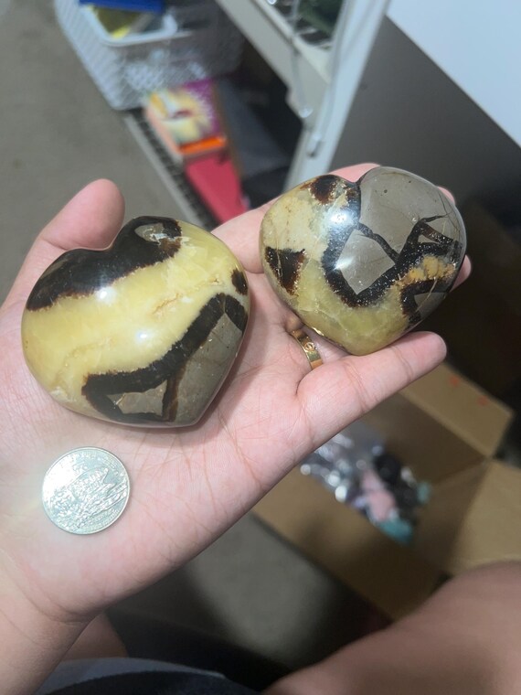 septarian heart with uv