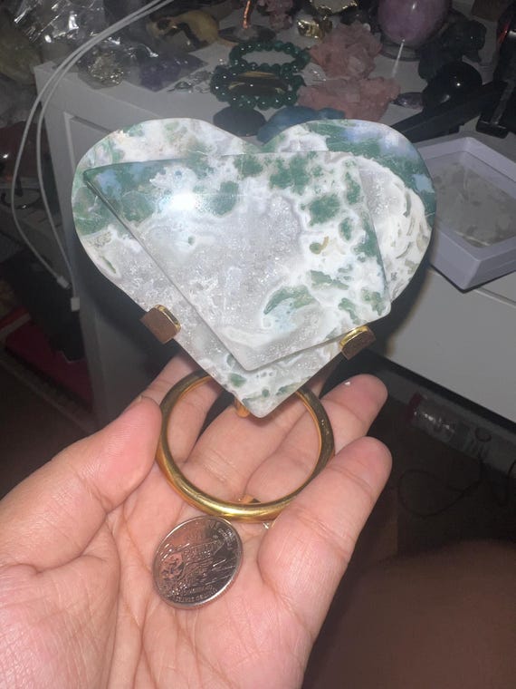 moss heart with diamond shape