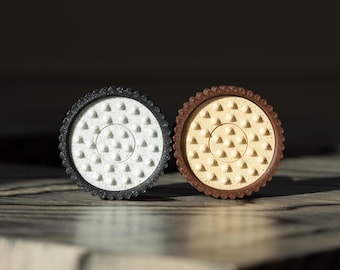 Round Spiky fidget toy magnetic slider. Stress relief : Sensory Toy, Customizable Colors, Ouchie.