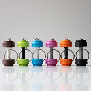 ¡Mezcla de colores! ¡Llavero con mancuernas en miniatura! Interior de metal, resistente. Deporte, levantamiento de pesas, crossfit, regalo de cumpleaños.