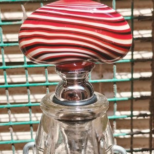 Elegant and colorful Murano glass bottle stoppers, Bouchon de bouteille en verre de Murano, Muranoglass bottle stopper