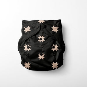 Fralda de pano preta com bolso | Fralda reutilizável e impermeável