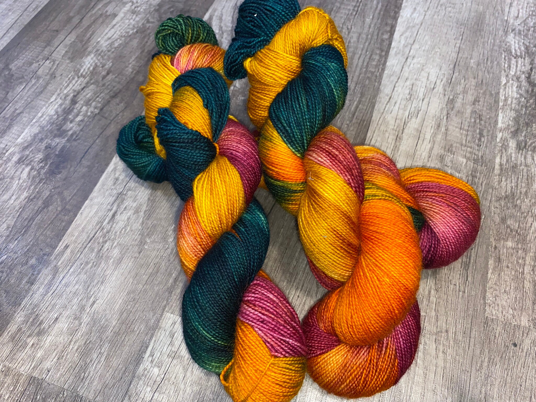 Sunset Hand-Dyed Merino Worsted Weight Yarn – Islay's Terrace