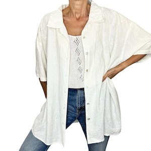 Vintage linen blend white floral embroidered boxy short sleeve grandma plus size blouse top 44