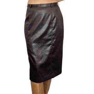 Vintage jaren 90 Y2K chocoladebruine preppy klassieke satijnen midirok voor oud geld