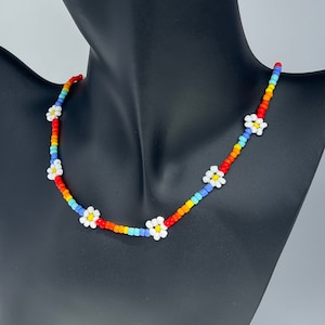 Daisy Beaded Choker Necklace I Flower Chain Bead Necklace I Seed Bead Necklace I Flower Necklace I Beaded Necklace I Gift for Girl, Grads