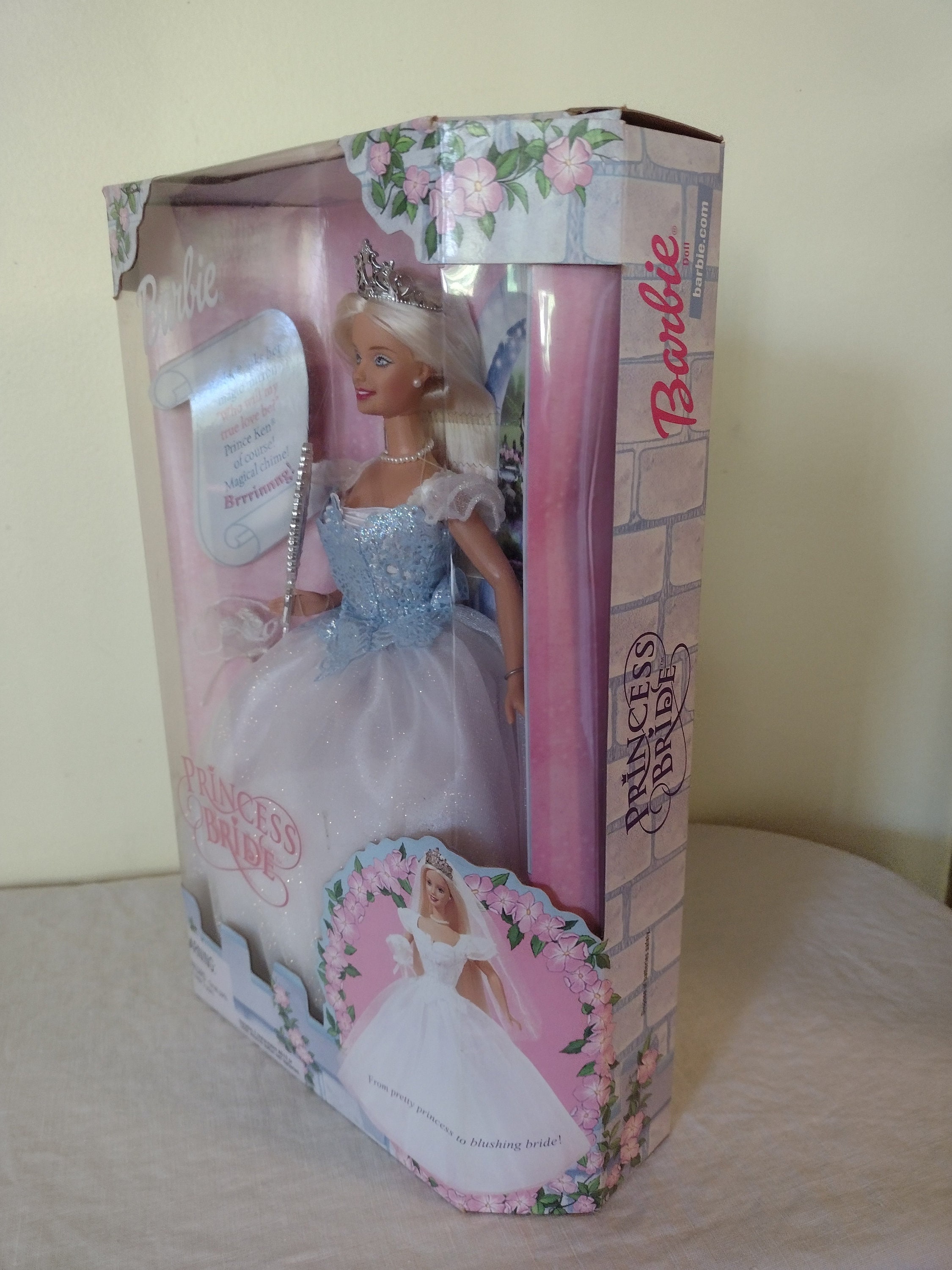 Vintage Princess Bride Barbie Doll. Mattel Year 2000 #28251. in