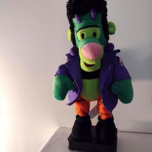 Disney Halloween Frankenstein Tiger Singing Figurine. Size 16&quot; Tall. Multicolor.