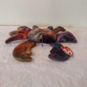 Vintage CLAUDE The Crab. Original TY Beanie Babies Collection.  Date of birth-9-3-1996. Style #4083. New Condition.