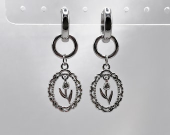 Tulip frame earrings | grunge jewelry hypoallergenic y2k goth edgy alt fairy punk aesthetic star dangly chunky coquette statement