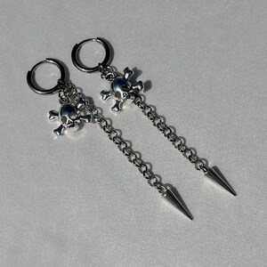 Men's Dangle Skull Earrings In Sterling Silver - Foto 4