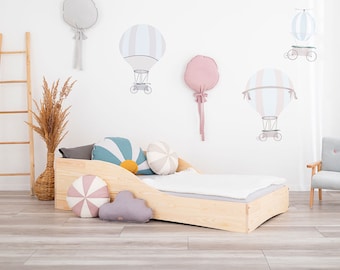 Montessori Bed – Cuco Kids' House Bed, Natural Wood, Scandinavian Design