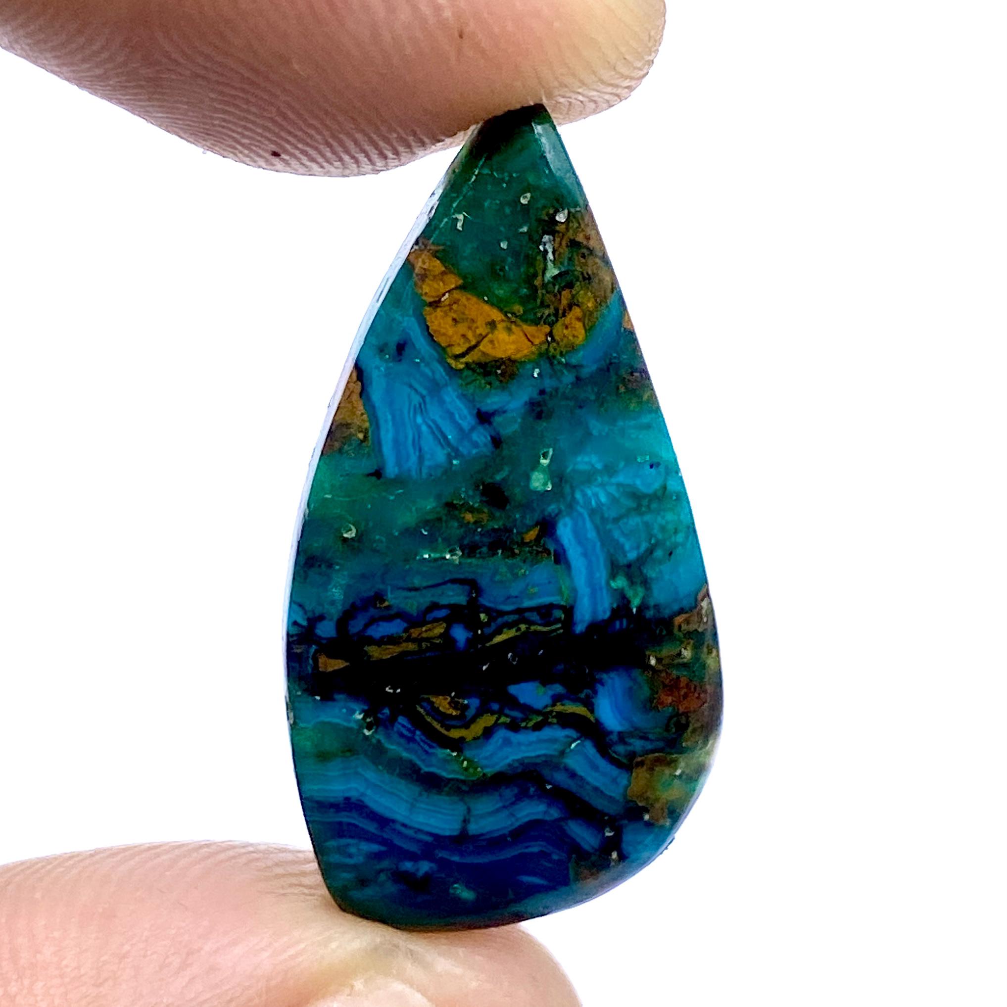 Apolina TARA BLUE STONE　5-7y Blue Amphibole Quartz Specimen, Brazilian Blue Quartz Crystal