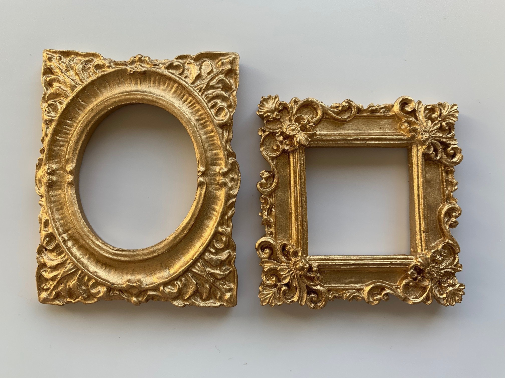 Best prices Dollhouse Miniature Unfinished Metal Frame Oval 1