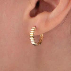 14k Gold Hoop Earring, Ribbed Hoop Earring, Gold Unique Earring, Gift for Women, Huggie Hoop, Birthday Gift, Ridged Hoop, Half Eternity Hoop