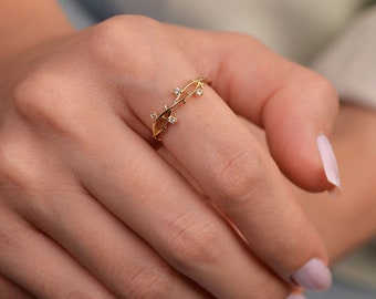 14k Solid Gold Ring, Dainty Ivy Ring, Delicate Gold Leaf Band, Romantic Gift for Her, Valentine's Day, Minimalist Gift, Christmas Gift