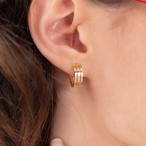 14k Solid Gold Hoop Earring, Triple Hoop Earring, Huggie Earring, Gift for Her, Three Hoop, Huggie Hoop, Birthday Gift, Everyday Earring