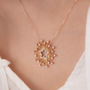 Collar de oro con forma de estrella, collar de oro macizo de 14 k, collar de oro rosa con forma de estrella, regalo para ella, regalo de graduación, collar celestial de oro, único