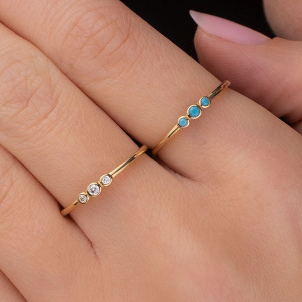 Anillo de tres piedras, anillo de oro macizo de 14k, anillo de triple piedra, anillo delicado, regalo para ella, anillo minimalista, anillo de 3 piedras, delicado, regalo de Navidad