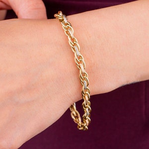 14k Solid Gold Tricolor Oval Link Bracelet, Rolo Chain, Sparkly Faceted Bracelet, Dainty Bracelet, Unique Gift for Women, Christmas Gift image 3