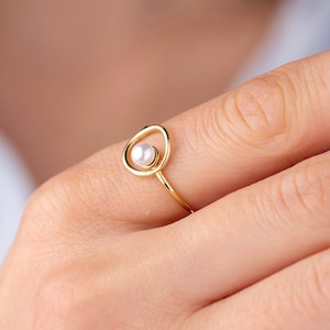 14k Solid Gold Circle Pearl Ring, Minimalist Open Circle Ring, Hollow Ring, Dainty Ring for Women, Tiny Pearl Ring, Christmas Gift