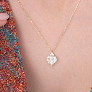 14k Real Solid Gold Clover Necklace, Magnet Detachable Gold, 14K